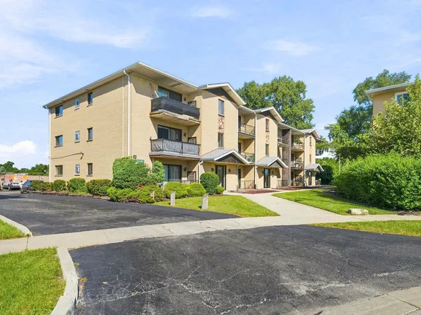 5746 106th St APT 1D, Chicago Ridge, IL 60415