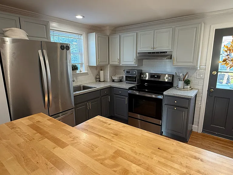 2708 Woodleigh Rd — Photo 11