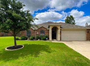 840 Peach Ln, Burleson, TX 76028