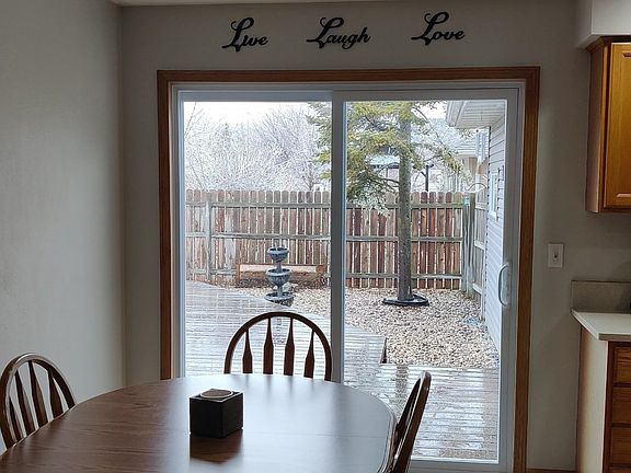 5th image of 3225 Blueberry Ln