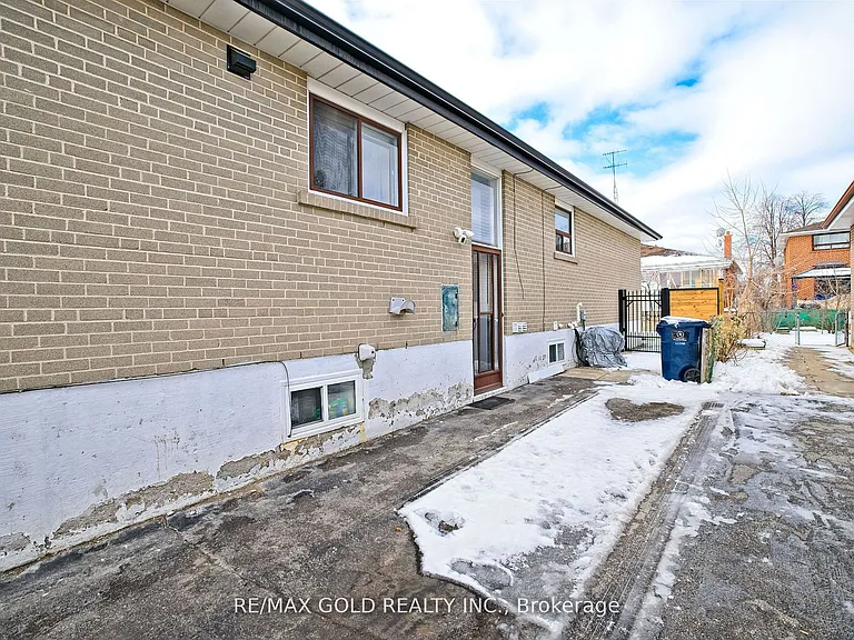 130 Duncanwoods Dr — Photo 13