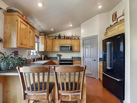 5th image of 272 Primrose Way