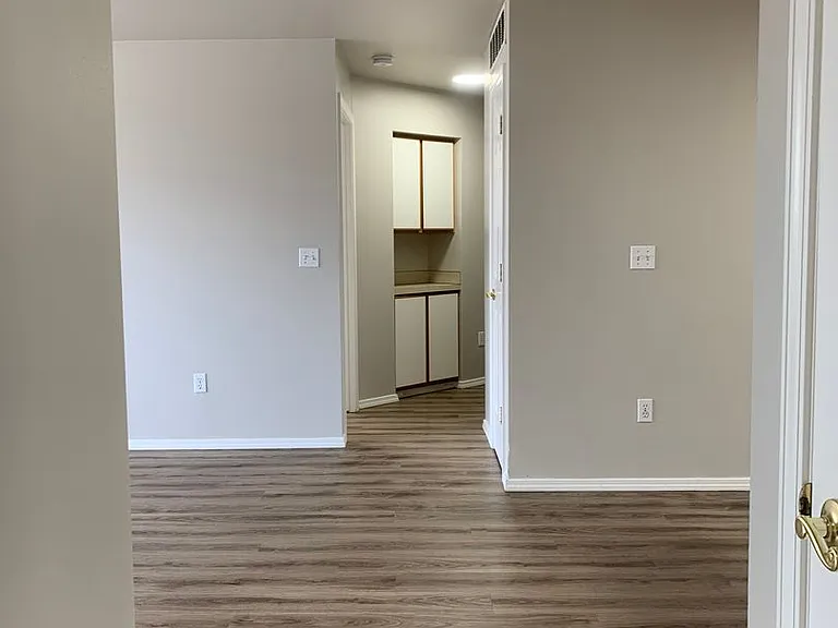 6733 W Overland Rd — Photo 8