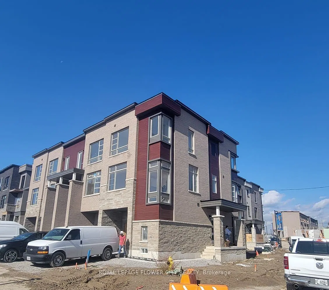 4 bed, $3,550 — Photo 1