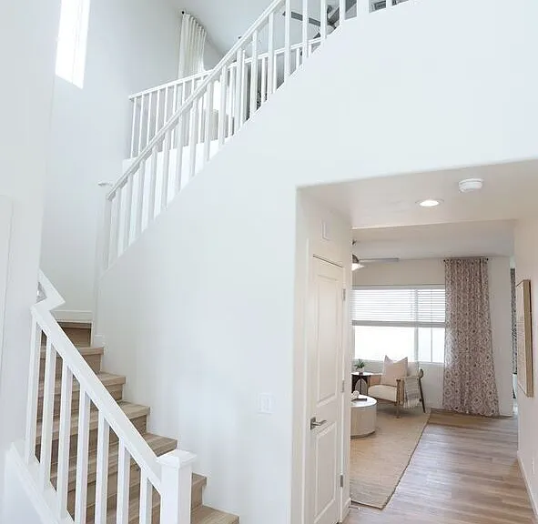 1530 W Sierra Vista Dr — Photo 16