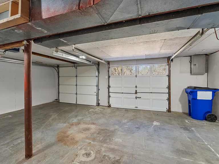 28 Misty Springs Cir — Photo 31