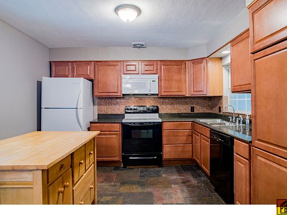 4th image of 207 Tonawanda Dr