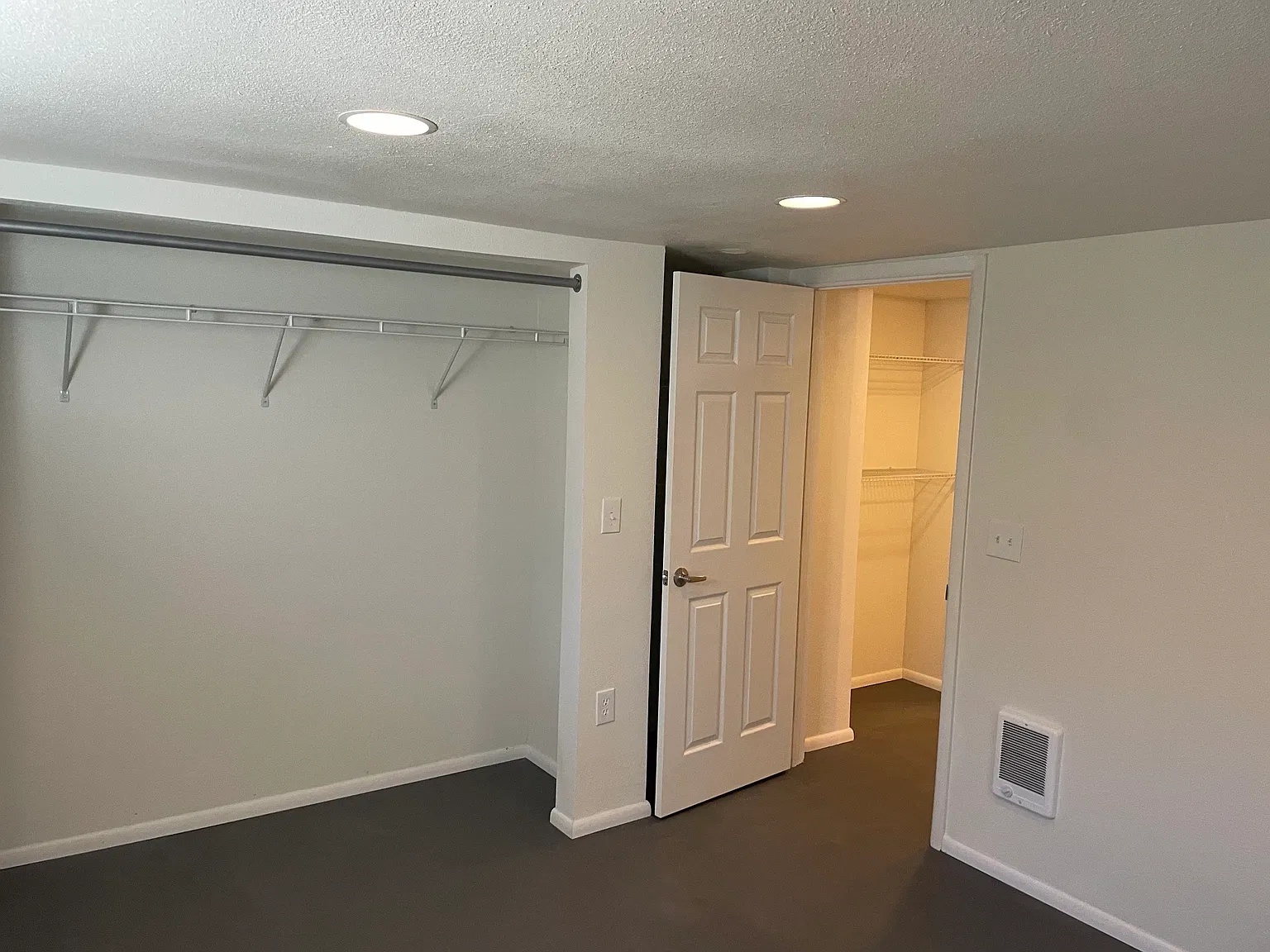 2 bed, 900 sqft, $1,100 — Photo 1