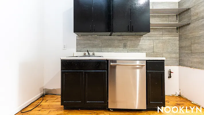 Rented by Nooklyn NYC LLC | media 15