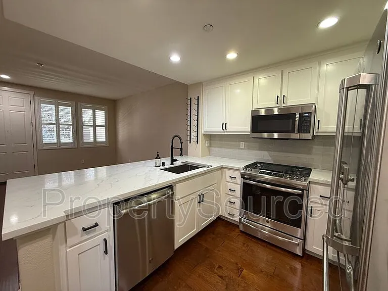 170 N North St #104 — Photo 15