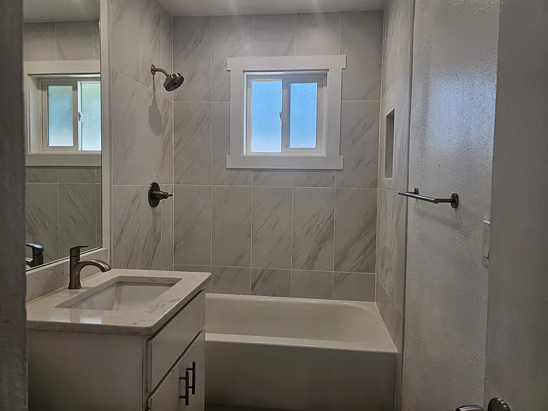 8708 SE 32nd Ave — Photo 13