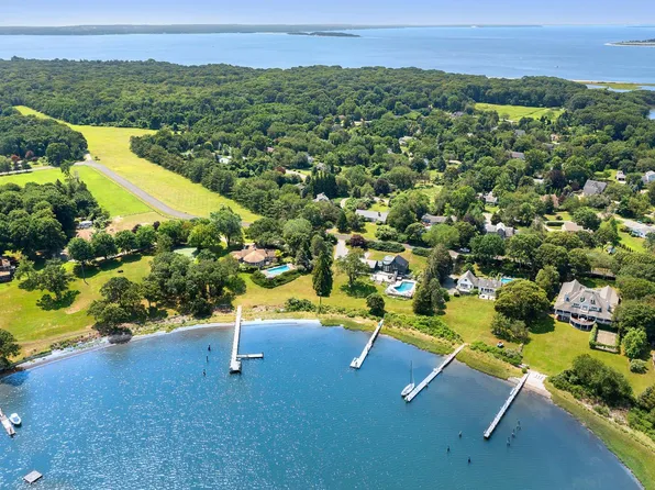 58 Westmoreland Dr, Shelter Island Heights, NY 11965