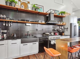 2601 Robert St, New Orleans, LA 70115