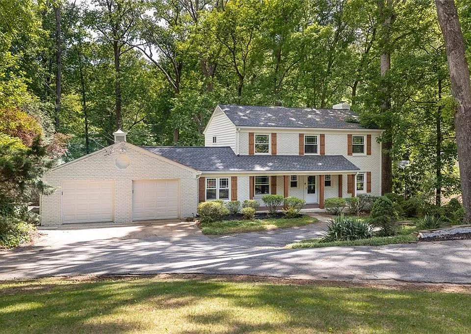 445 Forest Hills Dr