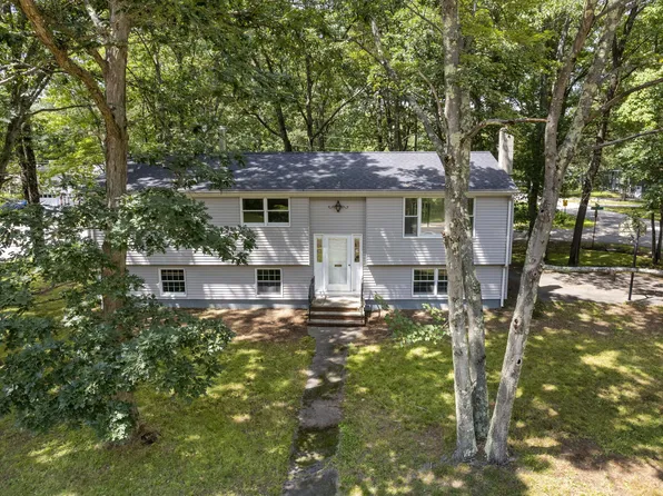 15 Devotion Avenue, Sanford, ME 04073