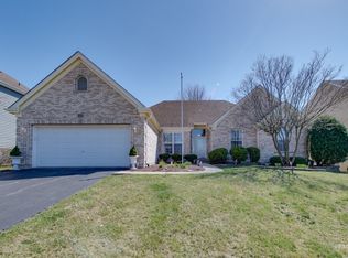 910 Dunham Dr, West Chicago, IL 60185