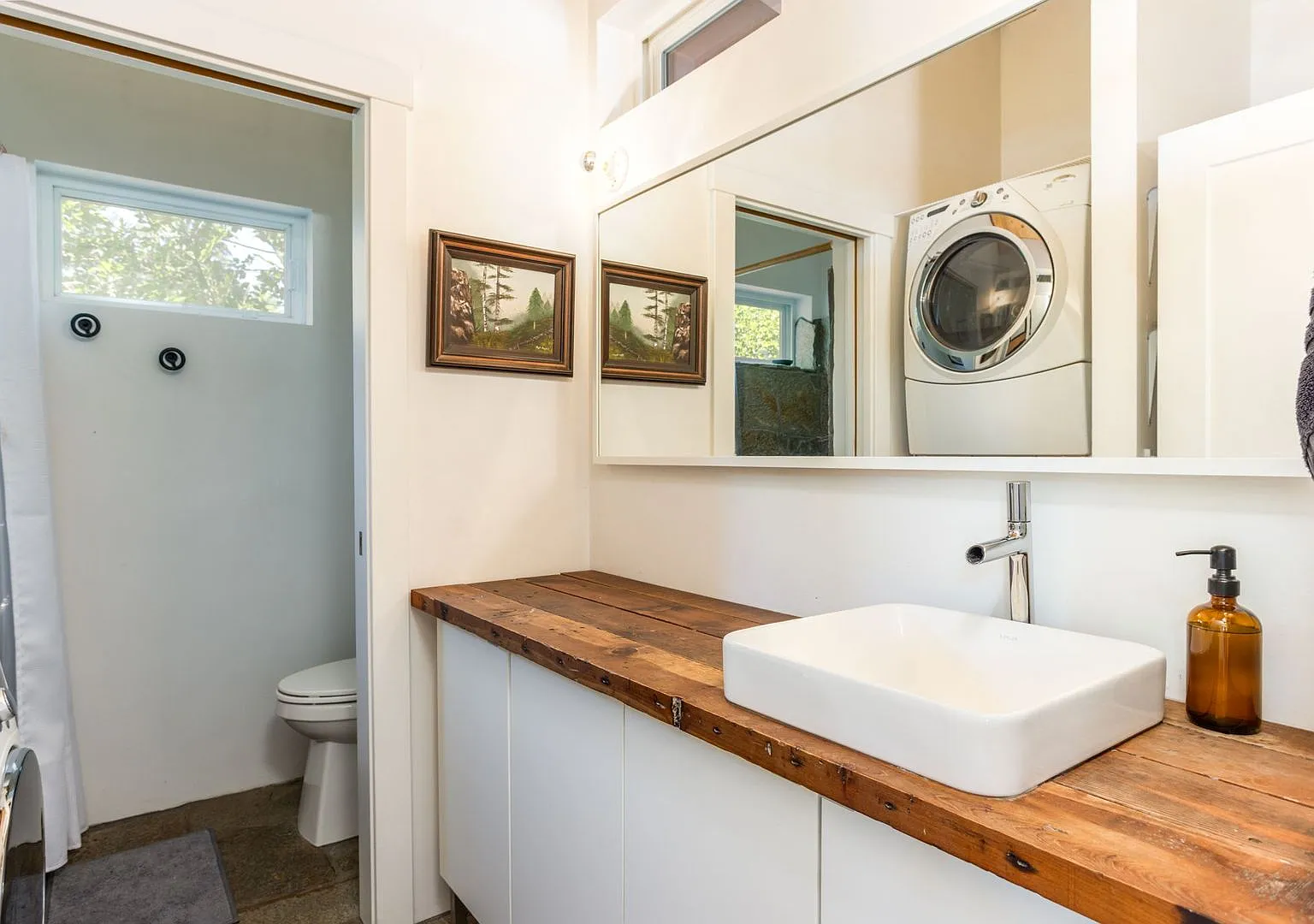 Furnished 2 Bed 2 Bath on Bend's Westside — Photo 4