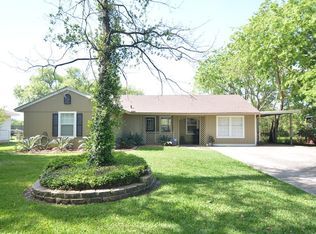 117 Lakewood Dr, Baytown, TX 77520