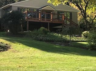 12 Stone Spring Ln, Camp Hill, PA 17011