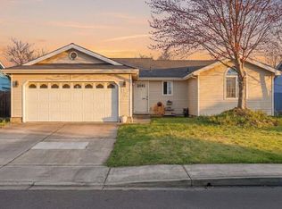 8022 Thunderhead Ave, White City, OR