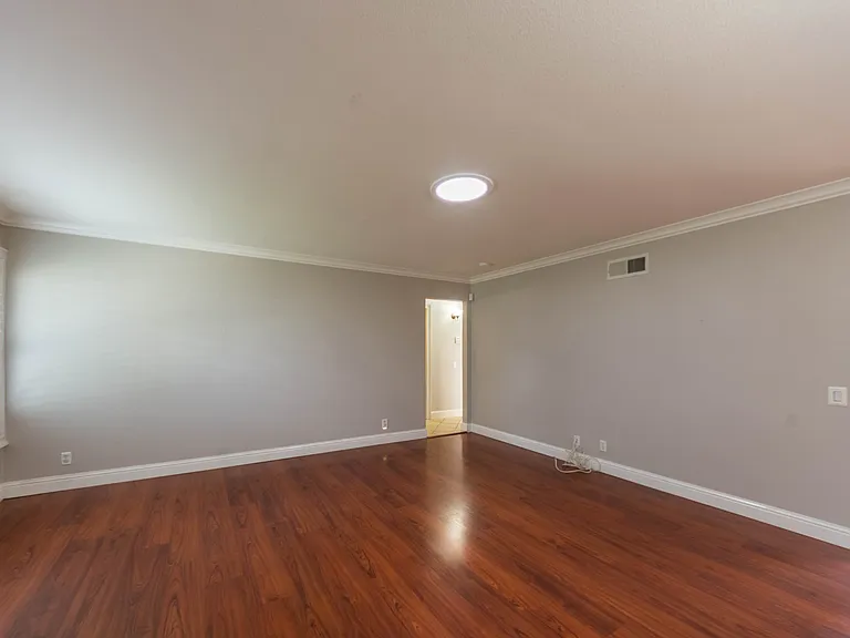 6117 Lean Ave — Photo 4