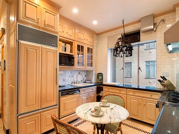4th image of 146 Central Park W APT 9F