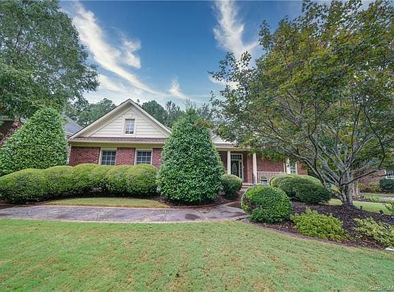 3rd image of 10415 Buffton Ct