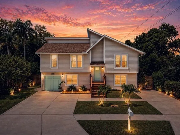 8096 Glenbrooke Ln, Sarasota, FL 34243