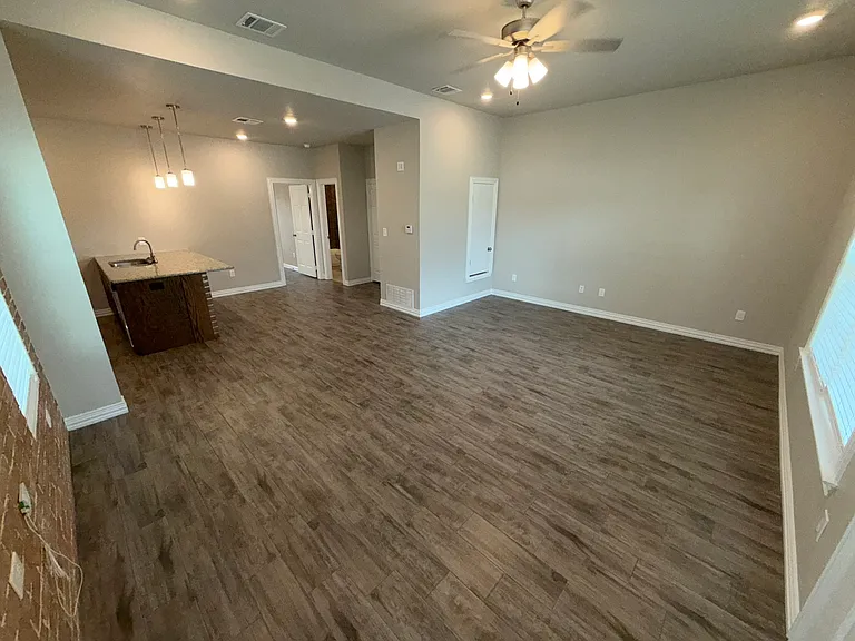 3415 Fenway Cir — Photo 3