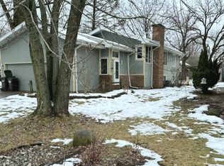 361 Elmwood Ave, Crystal Lake, IL 60014