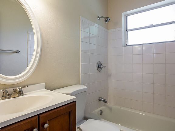 04bdc8f9-60a0-4fa6-a2cd-86922ff328e8-w_1500-h_1000