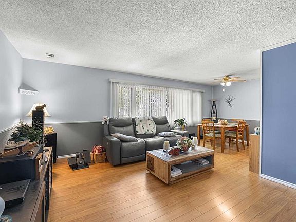 2nd image of 272 N Huntington Close NE