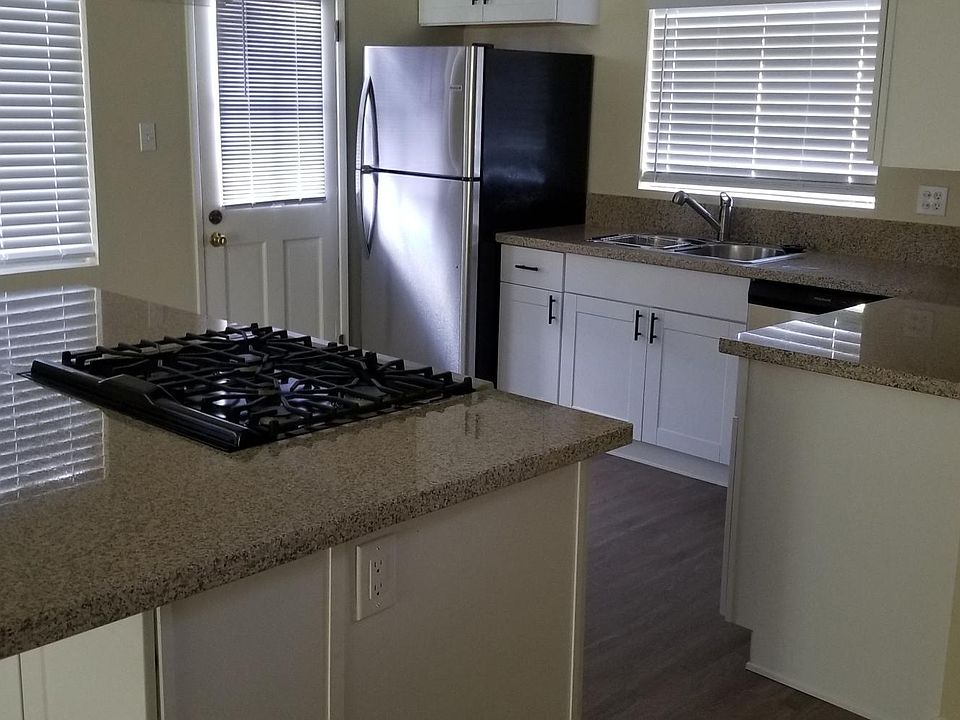 2nd image of 1115 Palm Ct