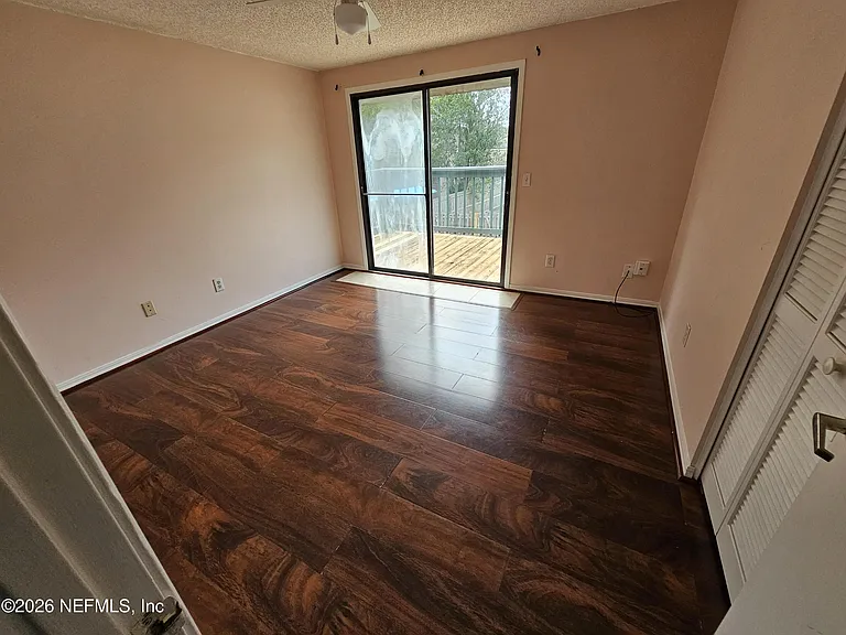 8176 Kilwinning Ln — Photo 15