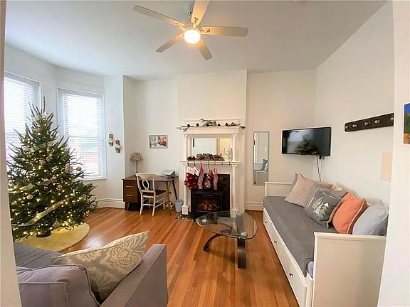 5th image of 3201 W Franklin St APT 1