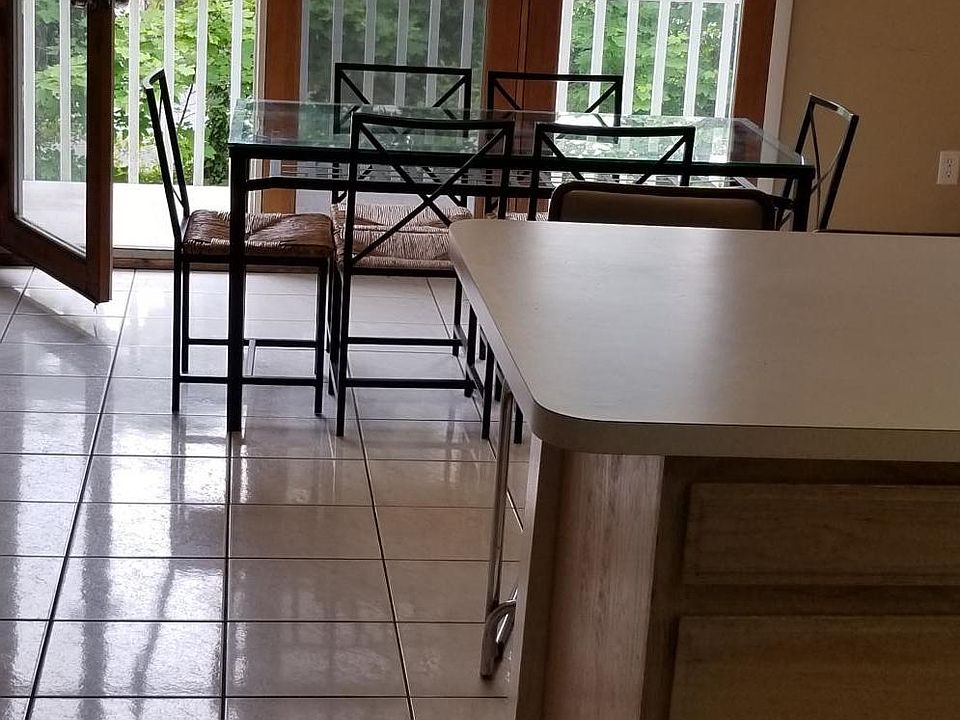 2nd image of 20 Cedar Ave #28