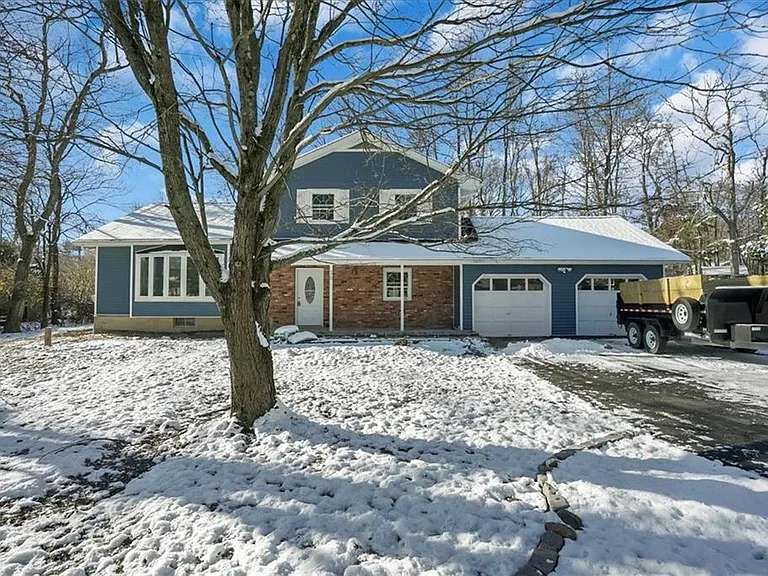 36 Ironworks Rd — Photo 3