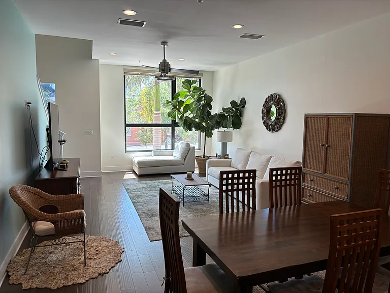 130 8th St N #1 — Photo 5