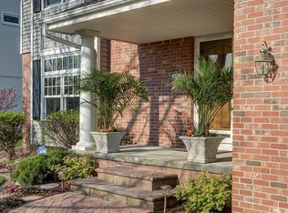 806 Valentine Ln, Papillion, NE 68046