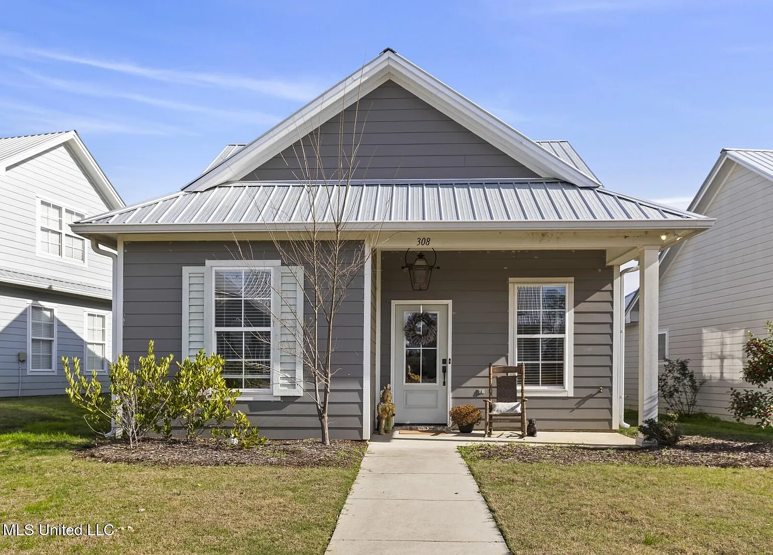 308 Hamilton Ct photo 1