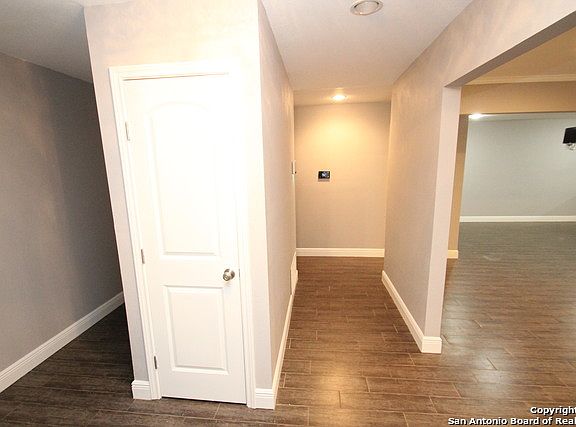 4th image of 10109 Sunflower Ln