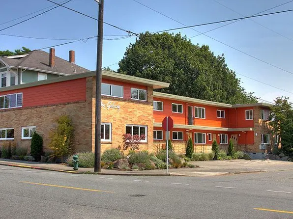 1800 N 35th St APT 9, Seattle, WA 98103