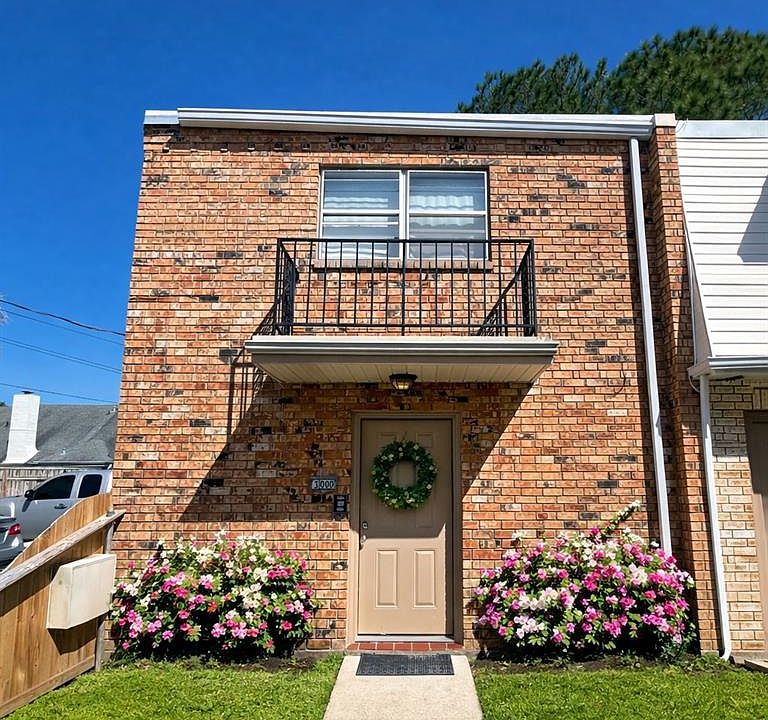 1st image of 3000 8th St #1