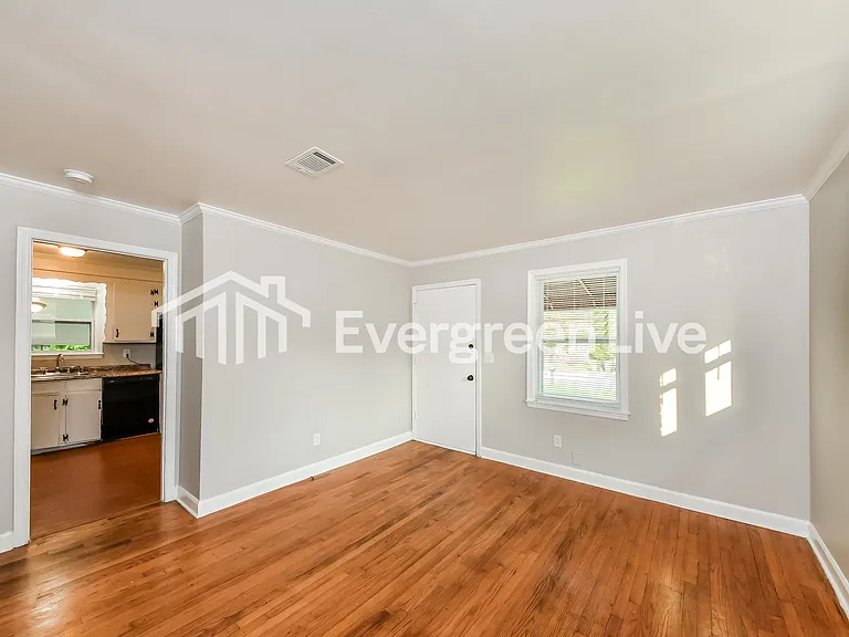 4213 Shorecrest Dr — Photo 6