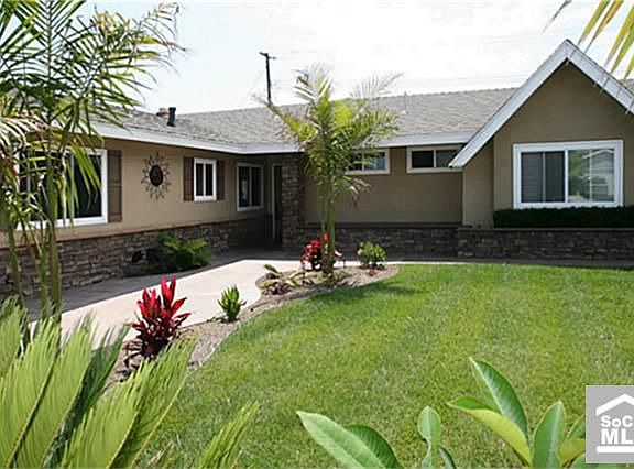 3rd image of 17587 Santa Elena Cir