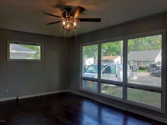 2nd image of 1354 Francis Ave