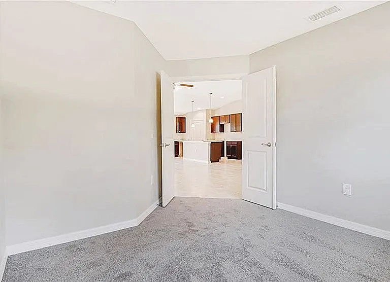 347 Pinehurst Ave — Photo 9