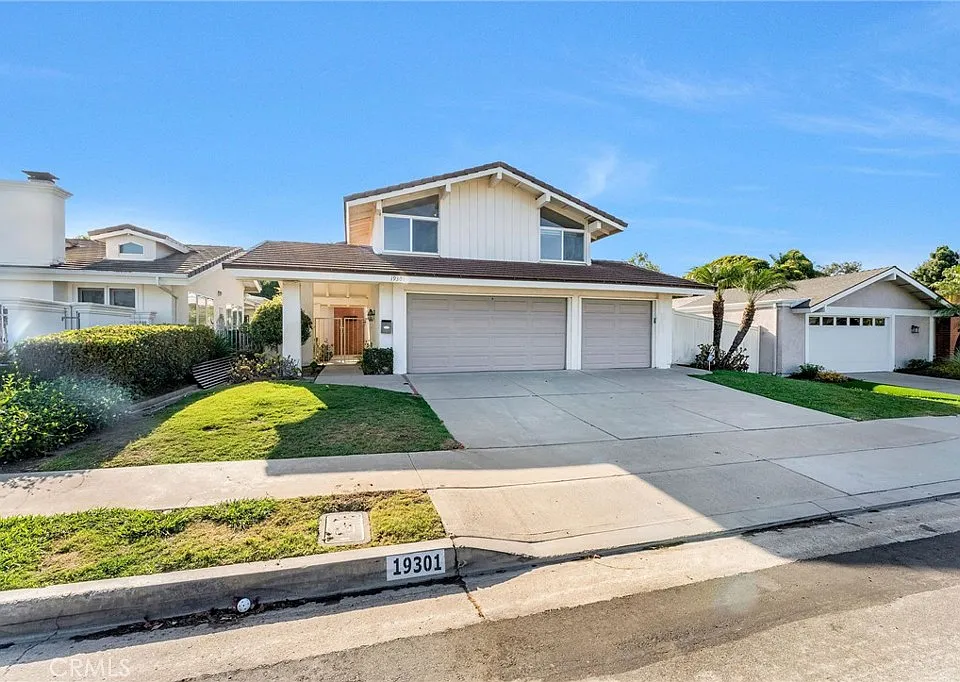 19301 Sierra Inez Rd