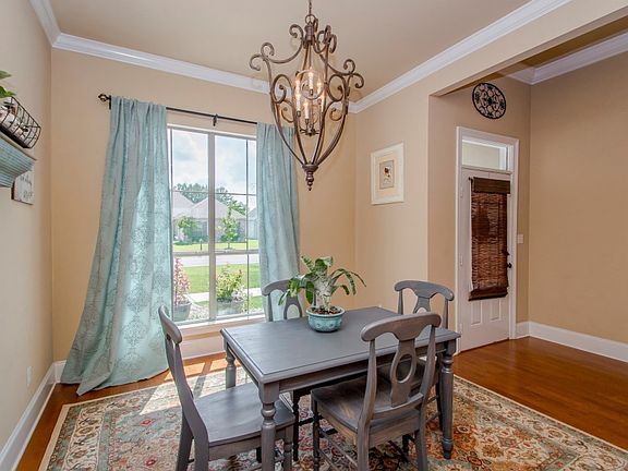 3rd image of 15185 Chrissy Dr