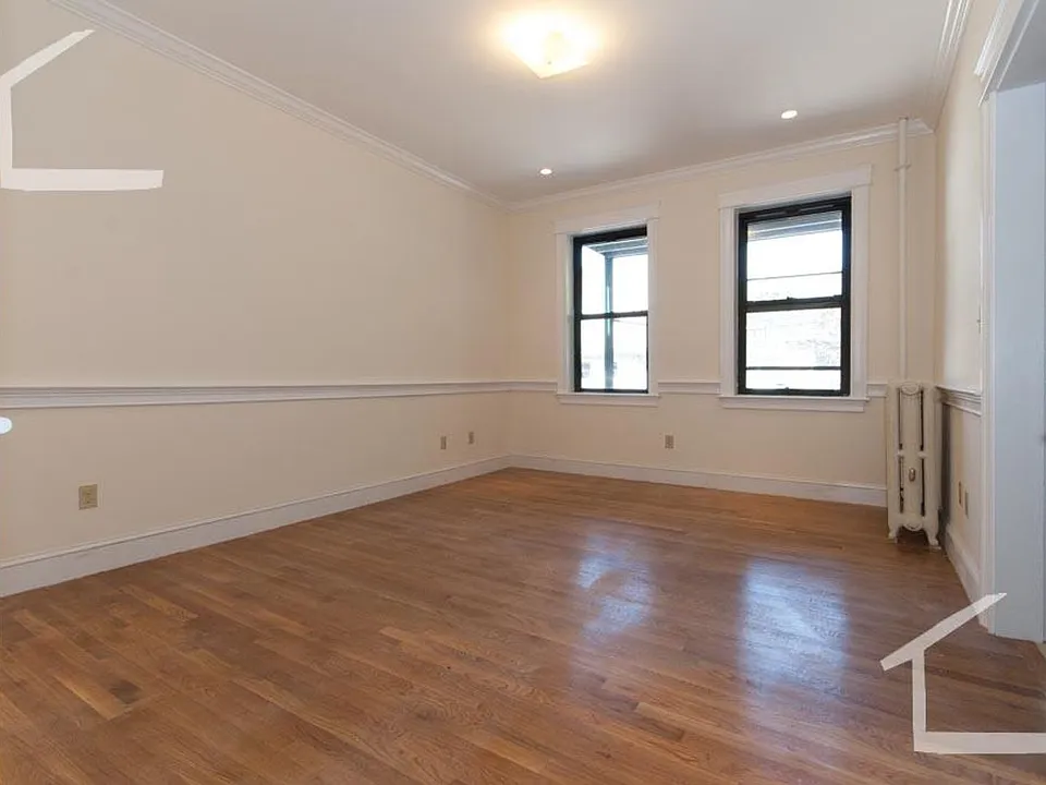 22 Glenville Ave #3C